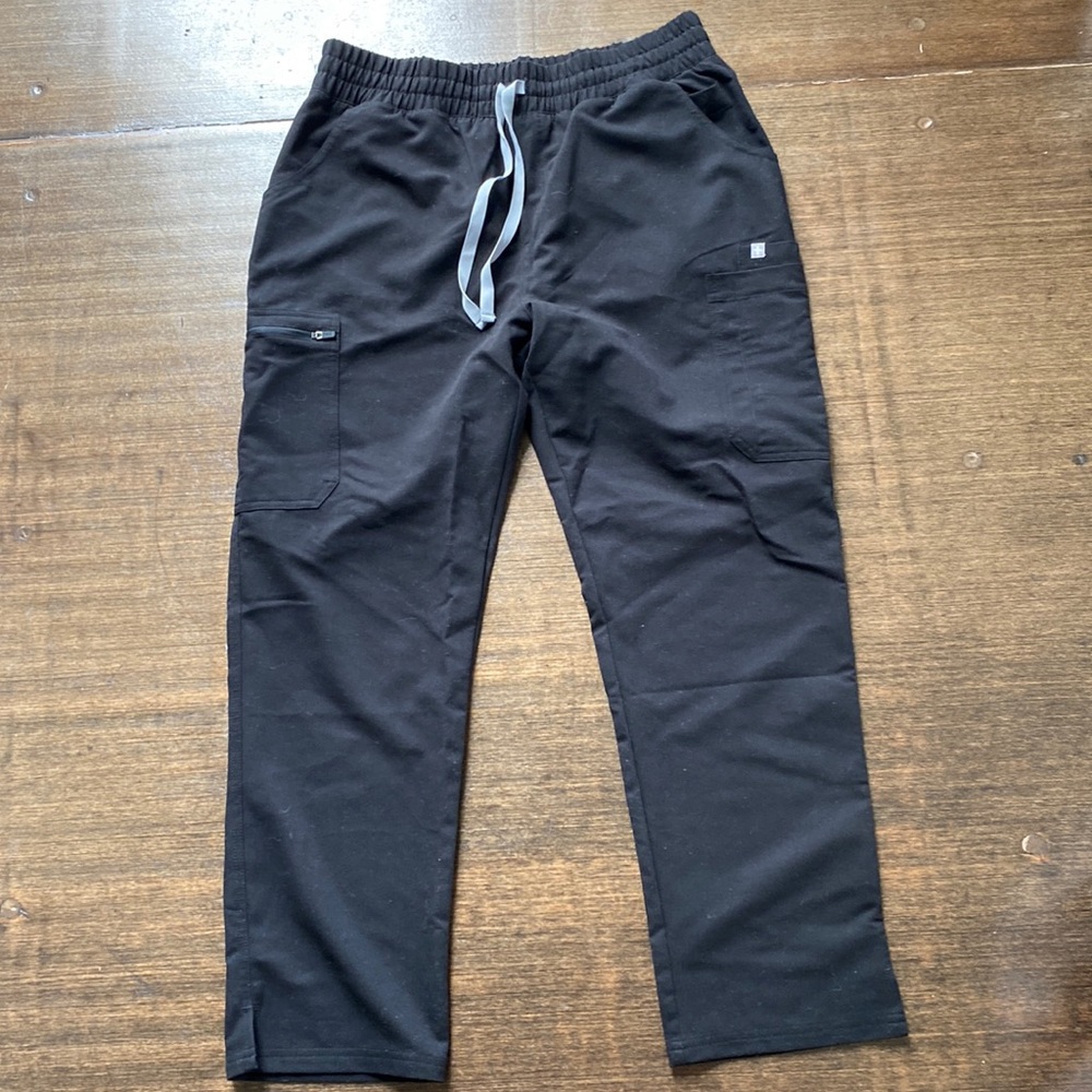 FIGS Black High Waisted Yola Scrub Pants
